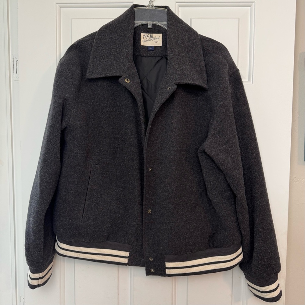Universal Thread Charcoal Bomber Jacket Woman’s